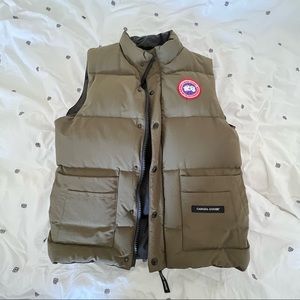 Canada Goose crew vest Navy green